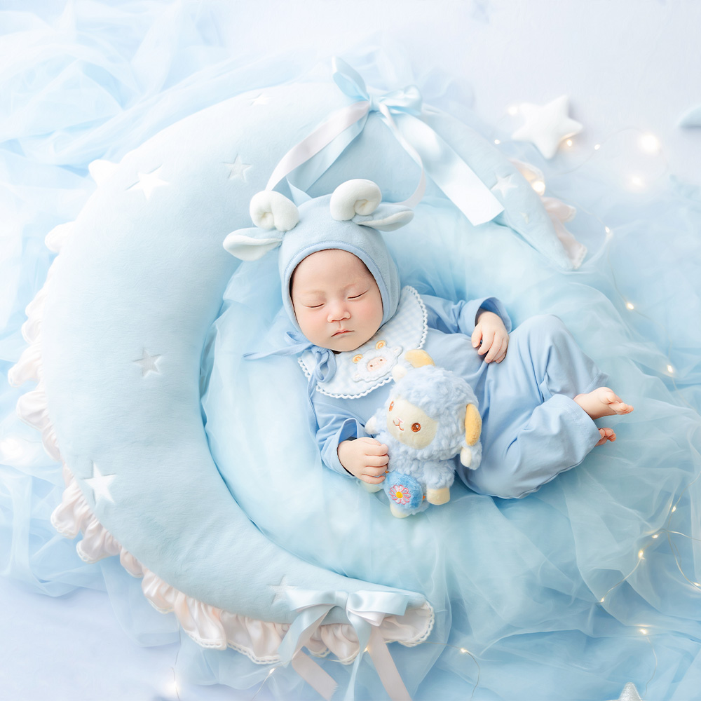 مجموعة أدوات تصوير حديثي الولا - مراجعة Photography Outfit وسعره